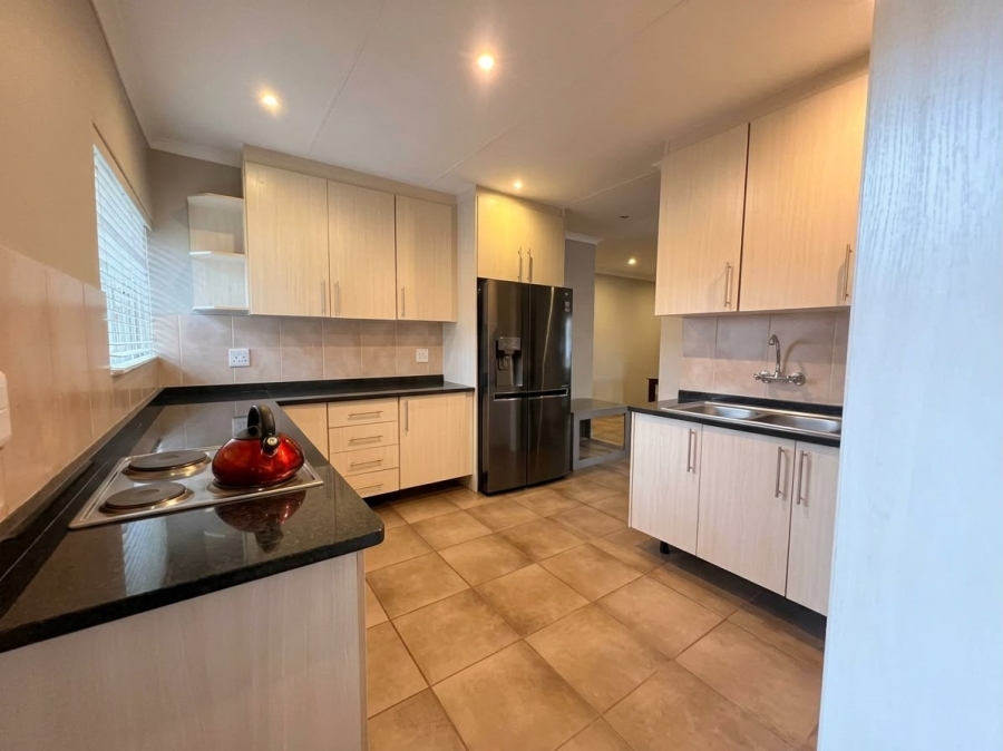 3 Bedroom Property for Sale in Waterkloof East North West